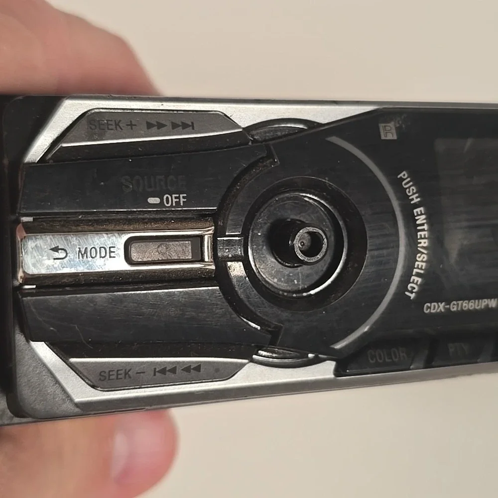 Sony CDX-GT66UPW Car Stereo Removable Faceplate Needs‎ Knob